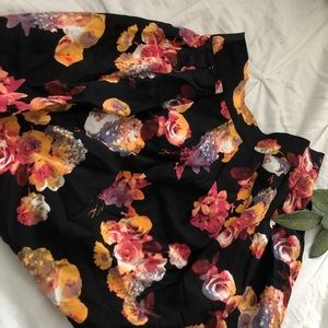 Floral print skirt